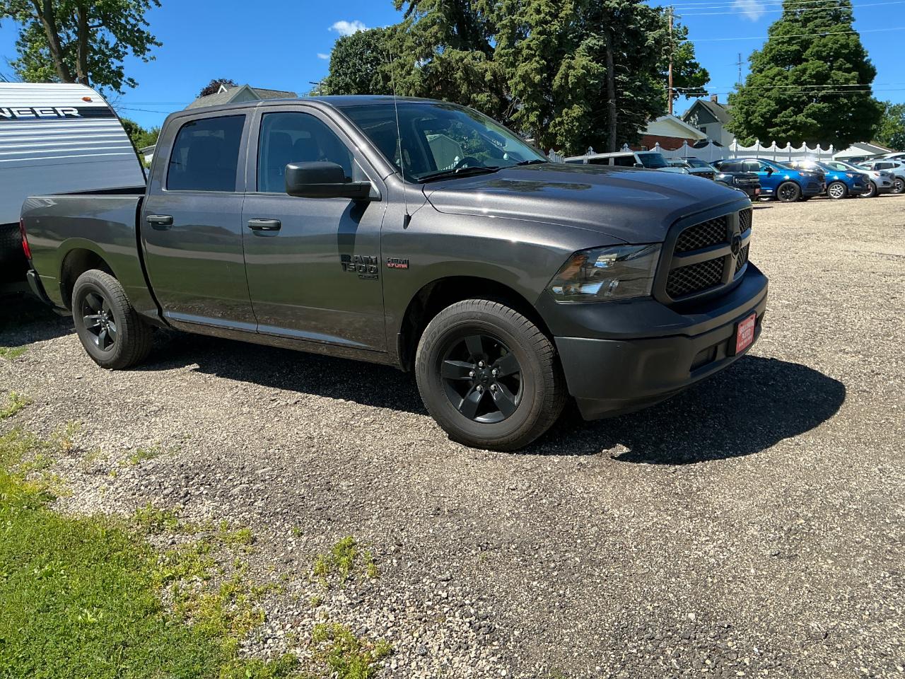 RAM 1500 Classic Tradesman Crew Cab SWB 4WD 2024
