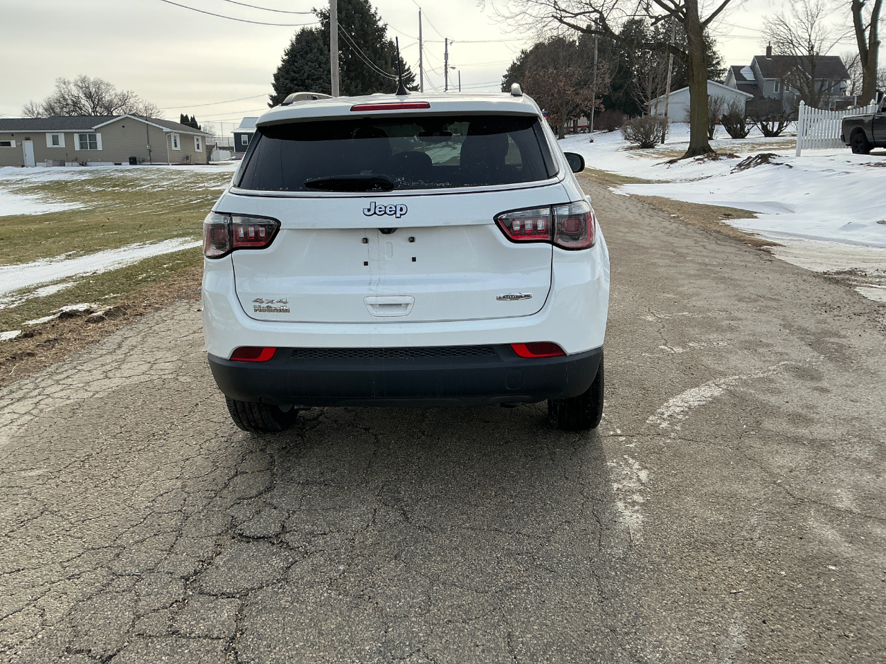 Jeep Compass Latitude LUX 4D SUV 4WD 2023