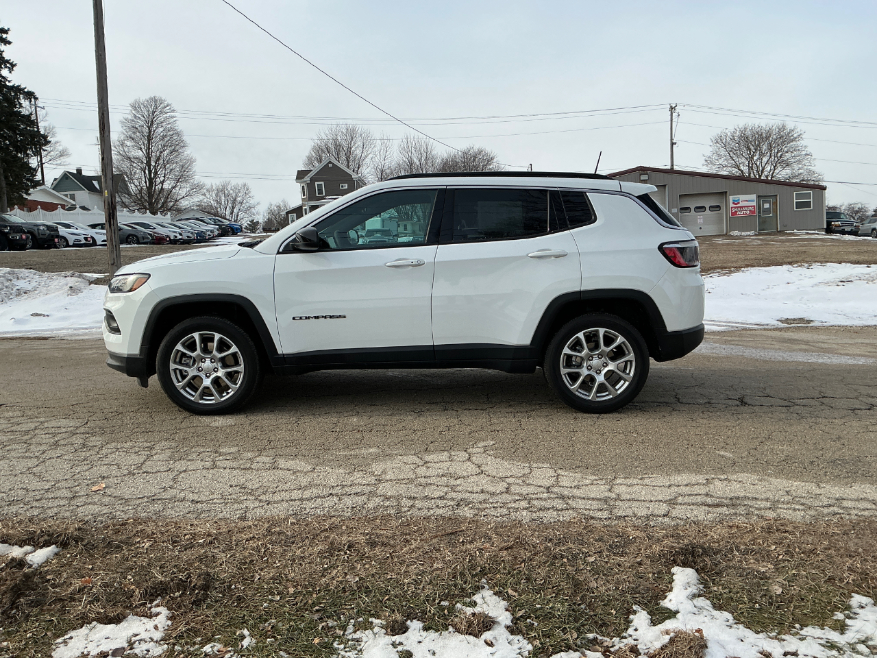 Jeep Compass Latitude LUX 4D SUV 4WD 2023