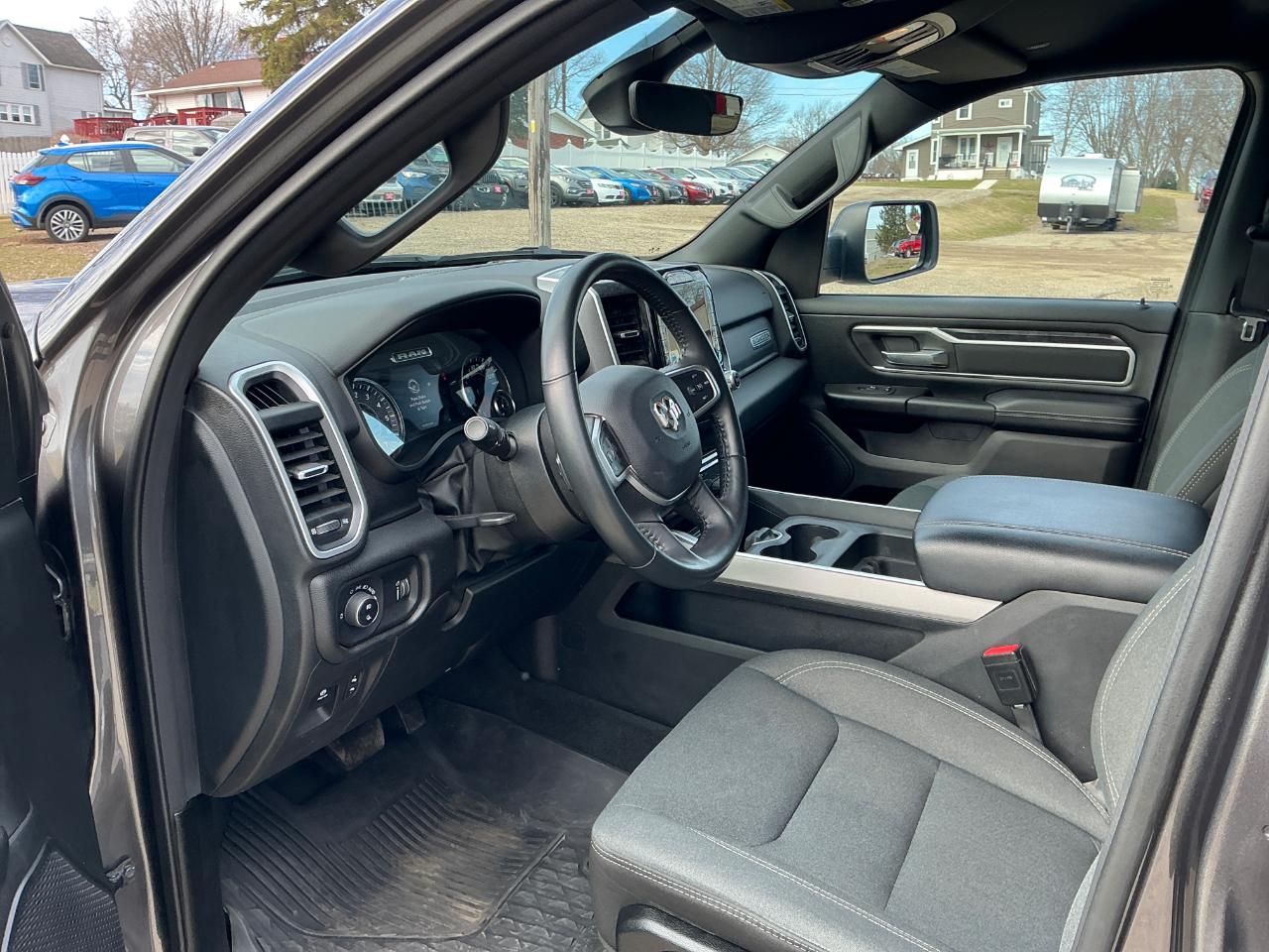 RAM 1500 Big Horn Crew Cab SWB 4WD 2023