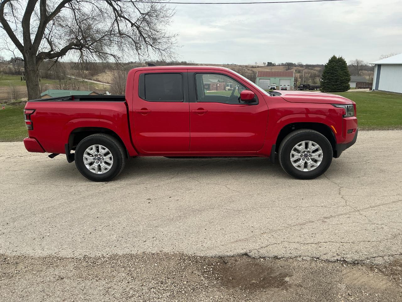 Nissan Frontier SV Crew Cab 4WD 2023