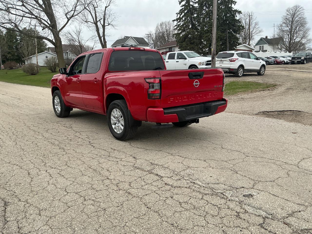 Nissan Frontier SV Crew Cab 4WD 2023