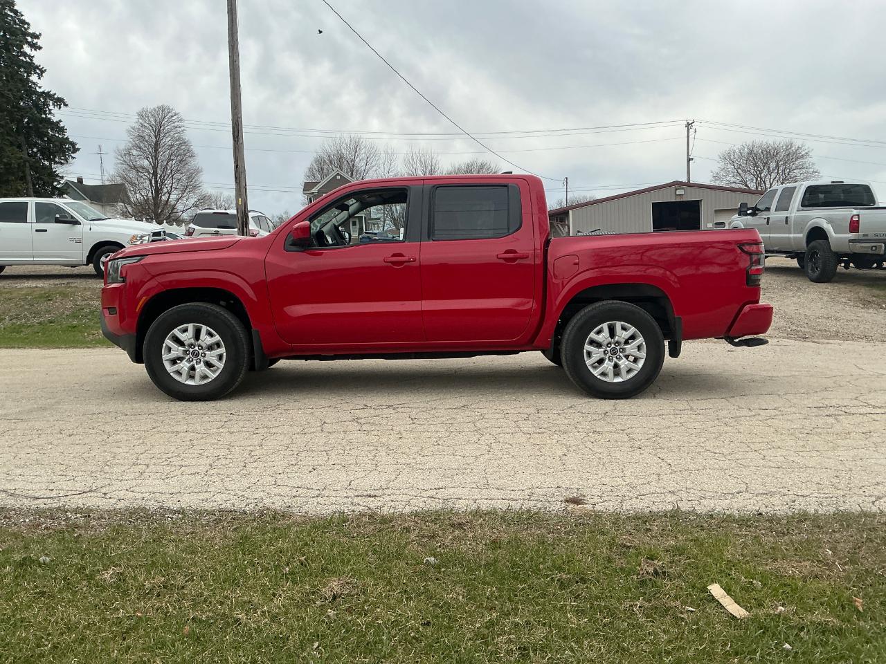 Nissan Frontier SV Crew Cab 4WD 2023