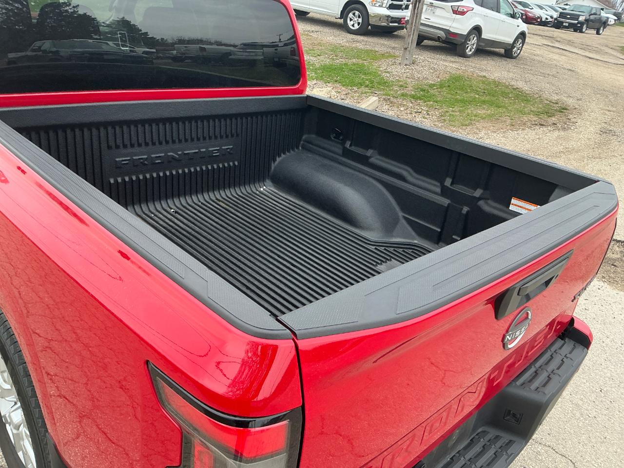 Nissan Frontier SV Crew Cab 4WD 2023