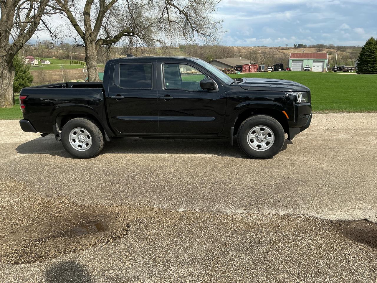 Nissan Frontier S Crew Cab 4WD 2023