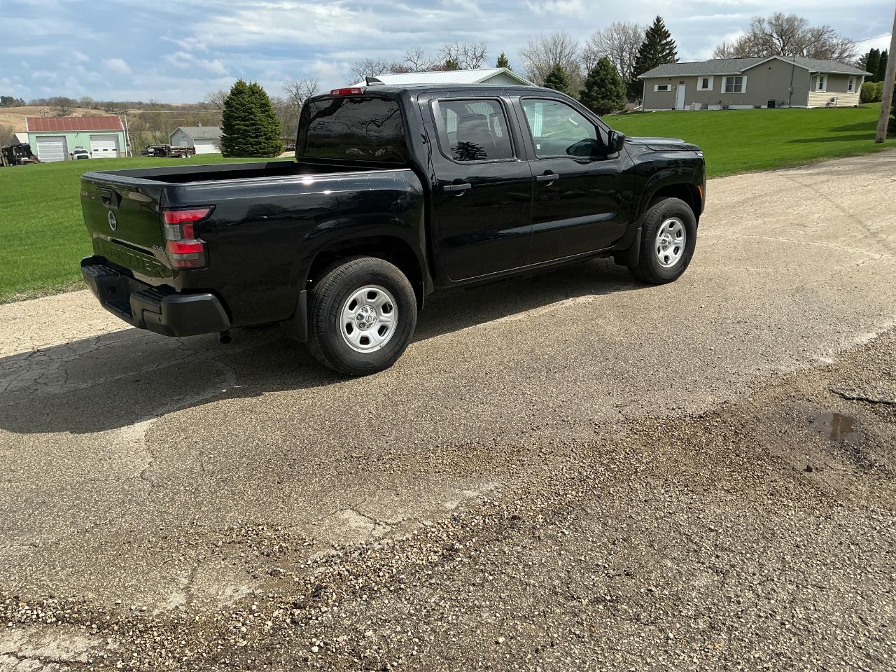 Nissan Frontier S Crew Cab 4WD 2023