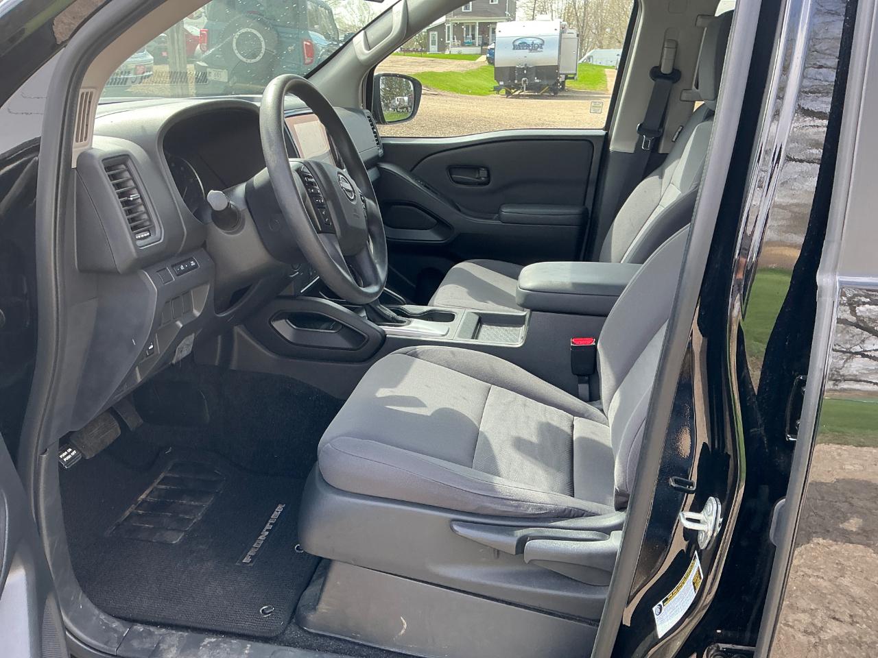 Nissan Frontier S Crew Cab 4WD 2023