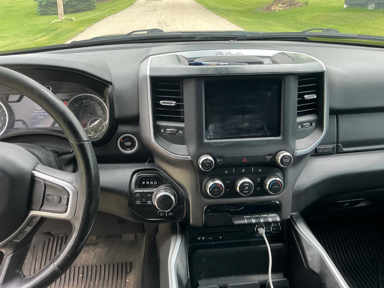 RAM 1500 Big Horn Crew Cab SWB 4WD 2019
