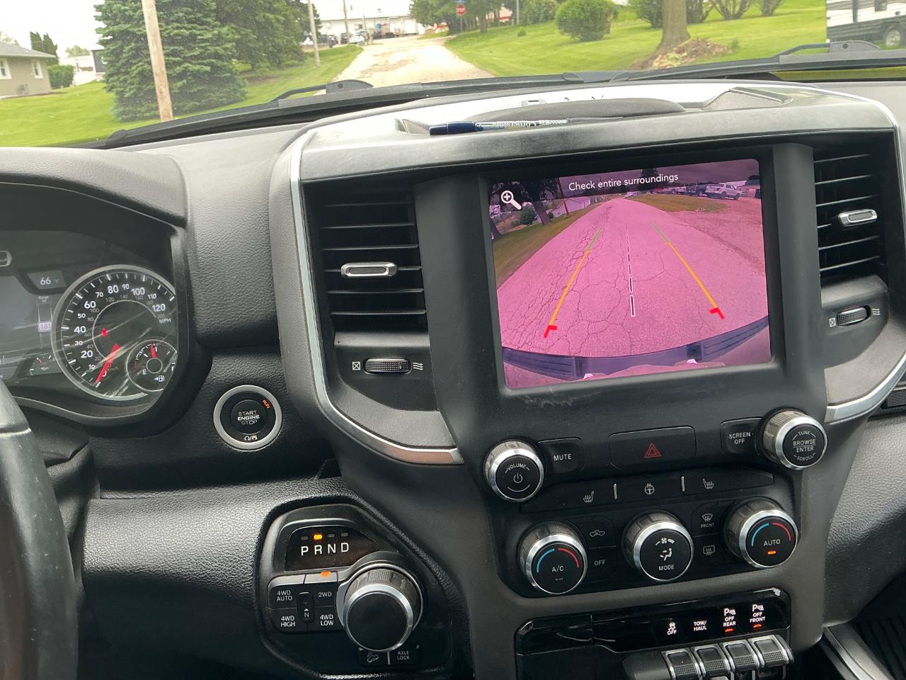 RAM 1500 Big Horn Crew Cab SWB 4WD 2019