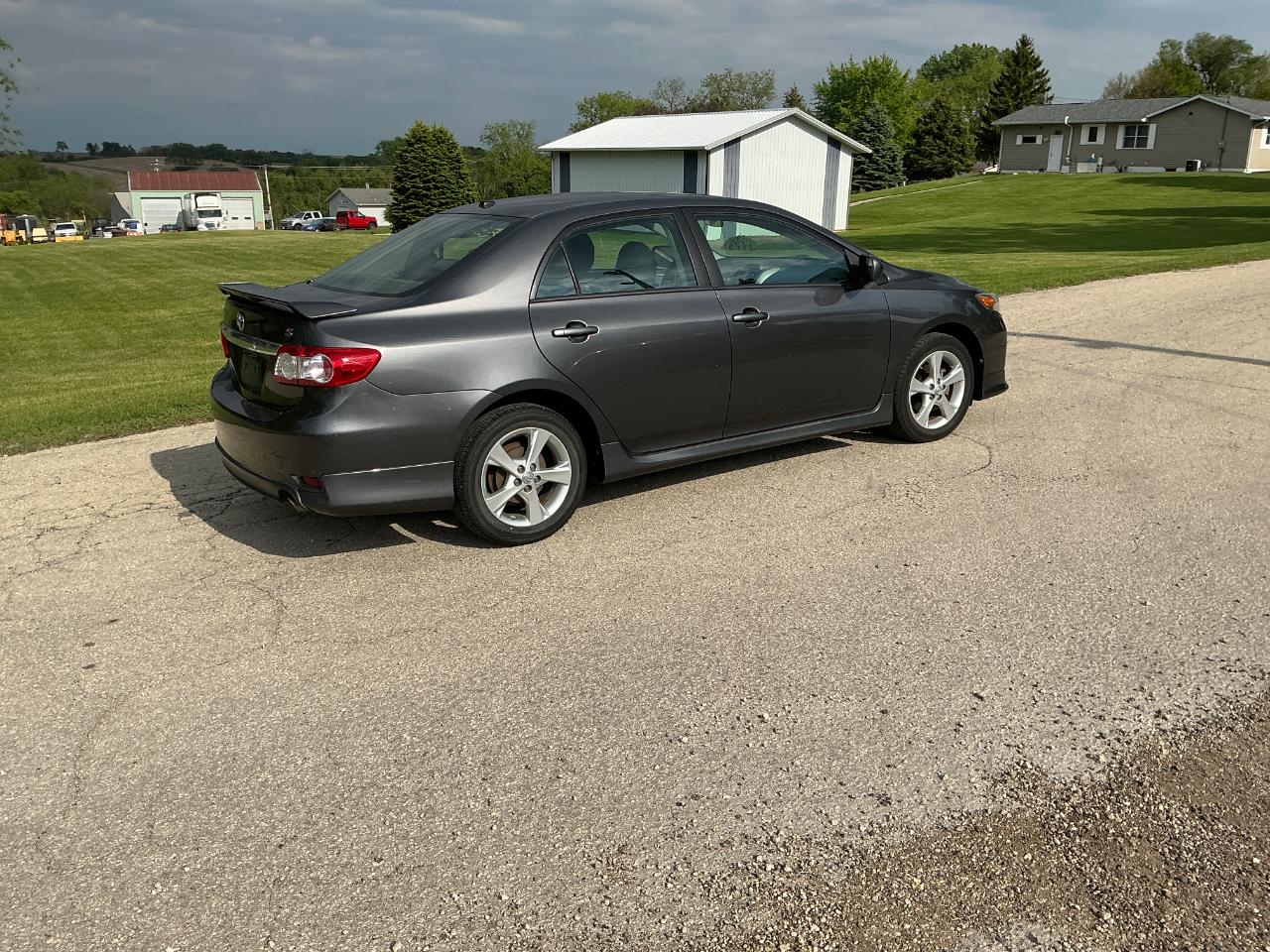 Toyota Corolla S 4-Speed AT 2012