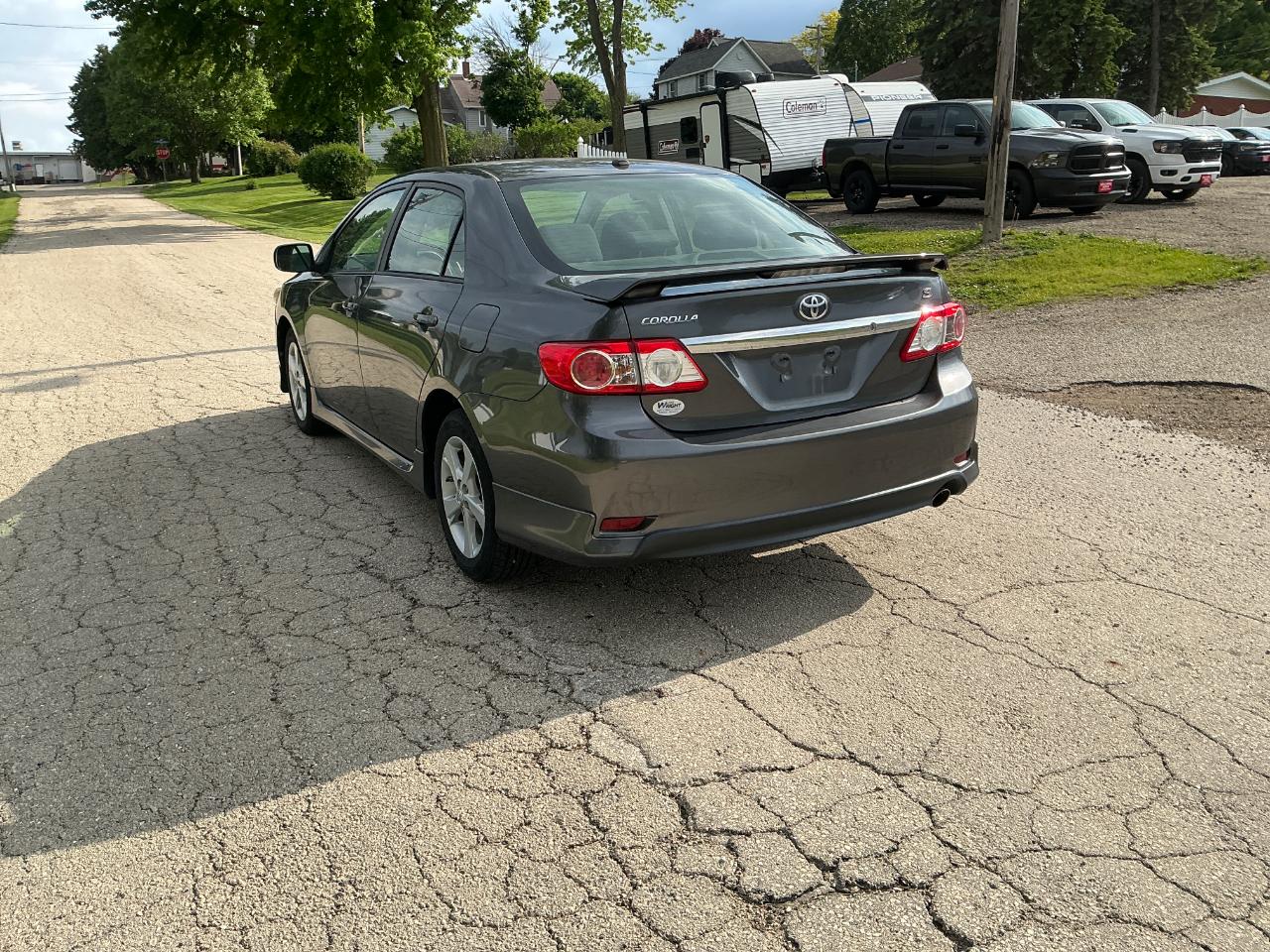 Toyota Corolla S 4-Speed AT 2012