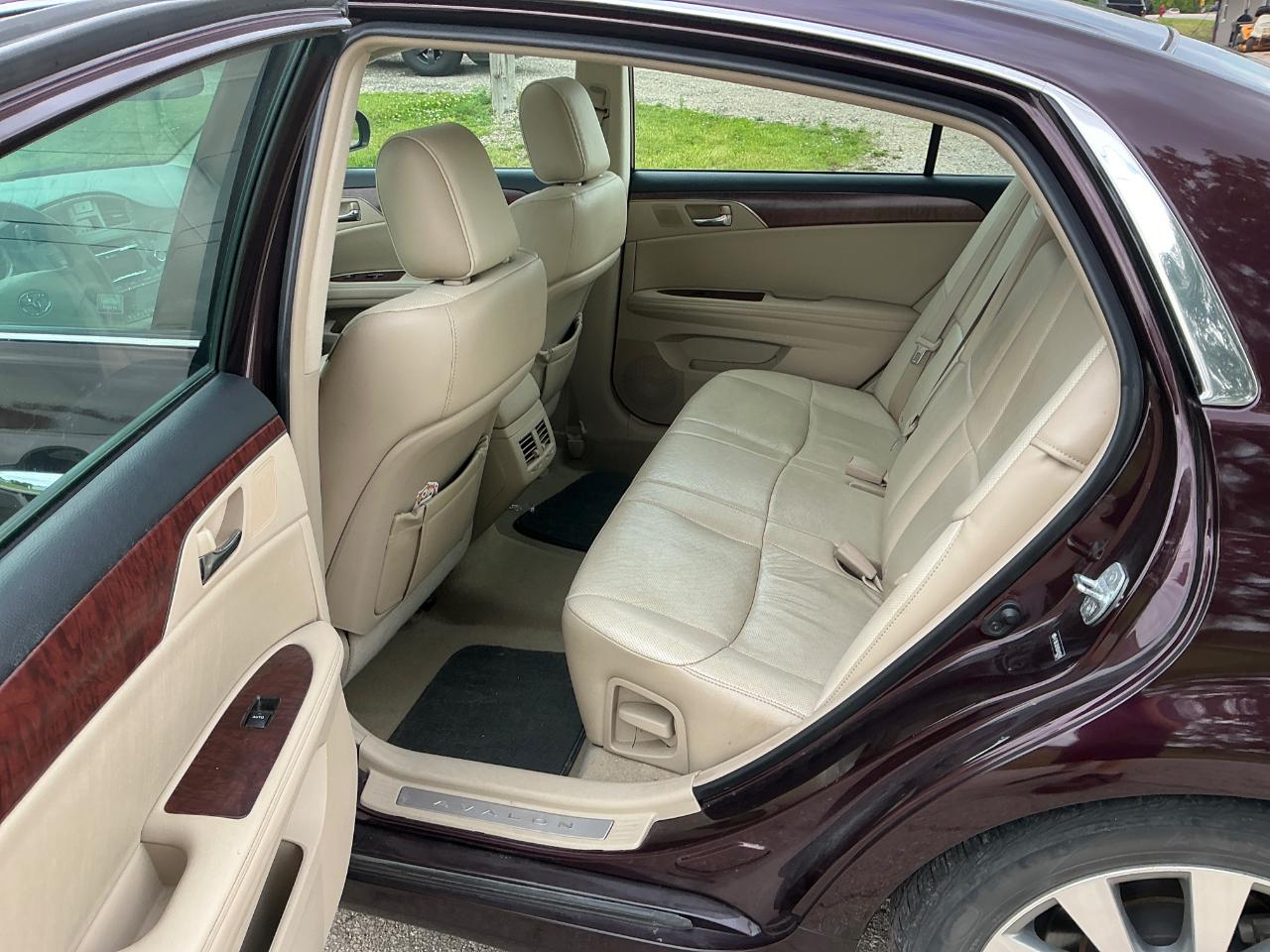 Toyota Avalon Limited 2011