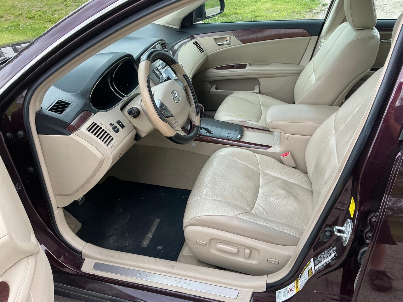 Toyota Avalon Limited 2011