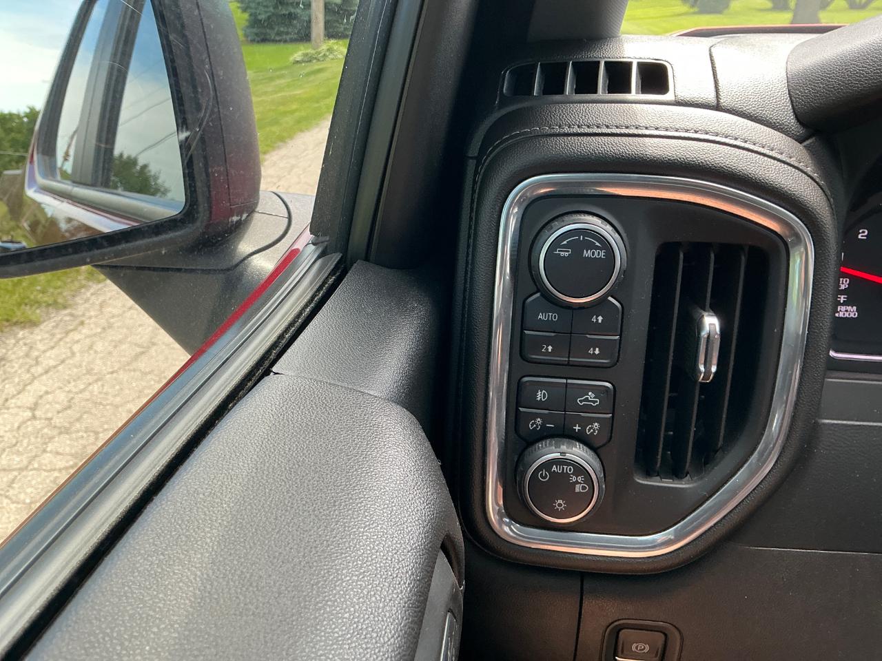 Chevrolet Silverado 1500 LT Trail Boss Crew Cab Long Box 4WD 2021