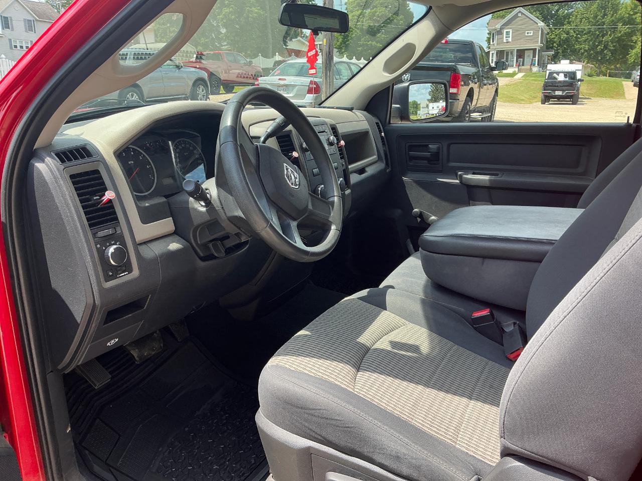 Dodge Ram 1500 ST Regular Cab 2WD 2009