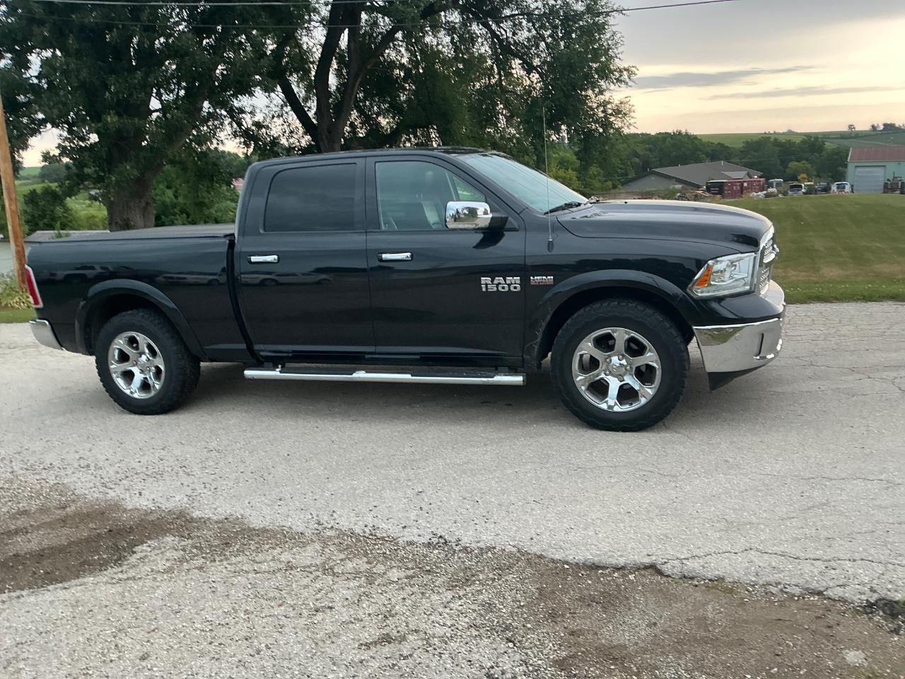 RAM 1500 Laramie Crew Cab LWB 4WD 2018