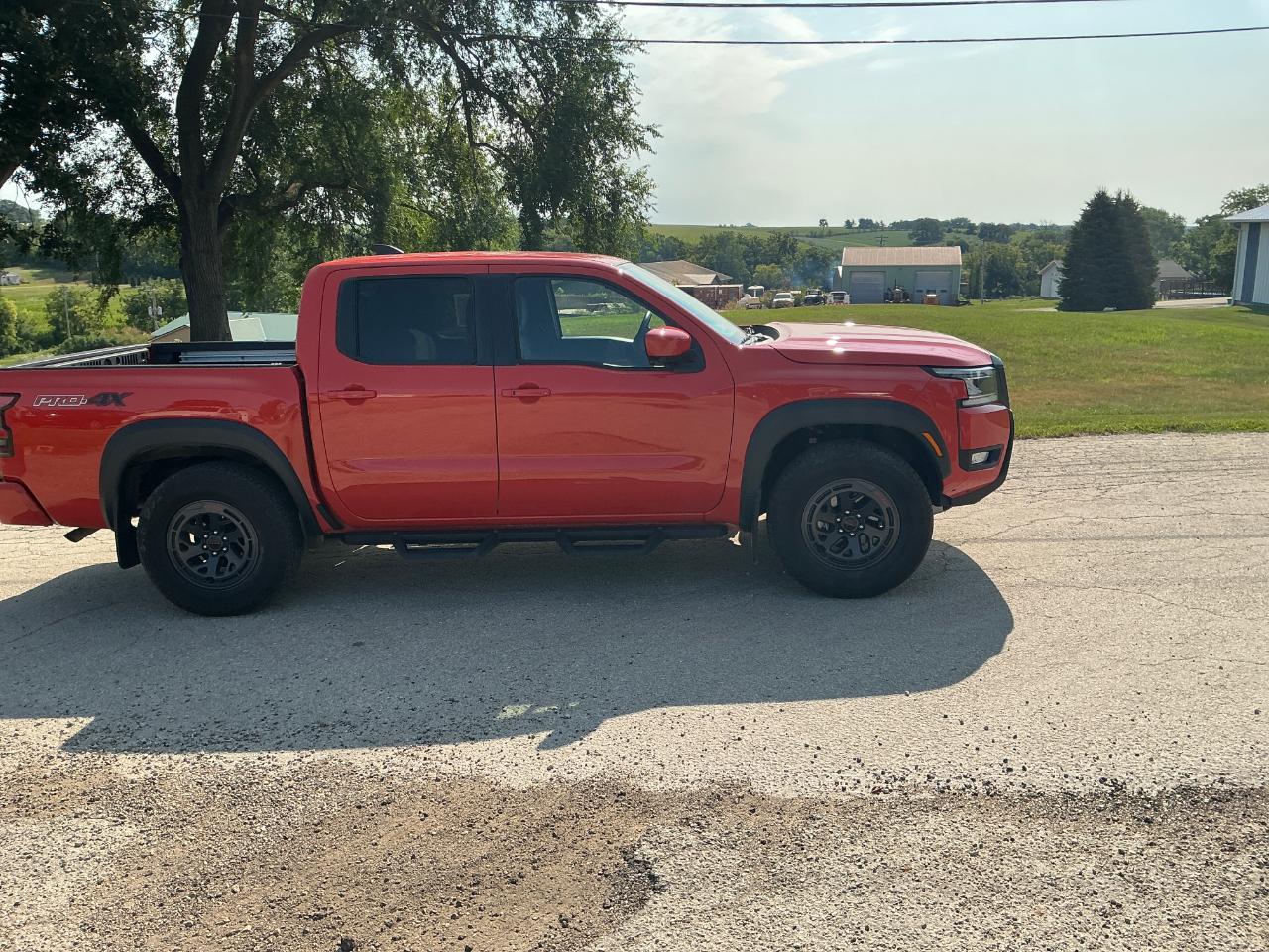 Nissan Frontier PRO-4X Crew Cab 4WD 2025