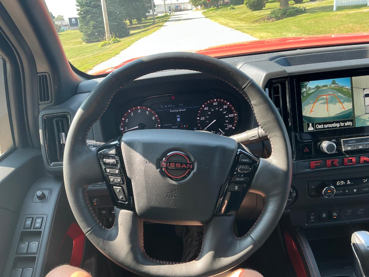 Nissan Frontier PRO-4X Crew Cab 4WD 2025