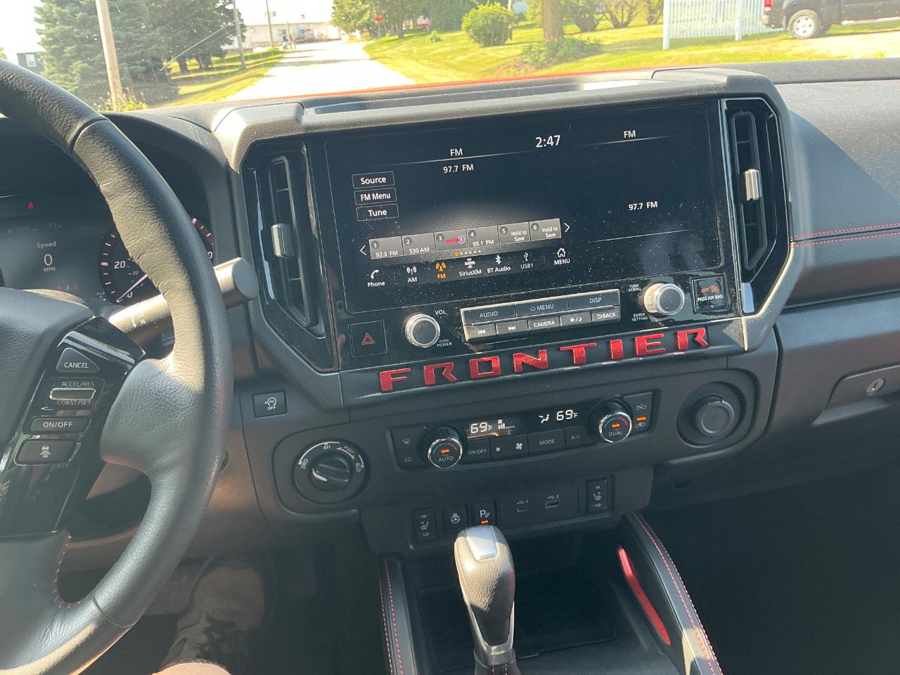 Nissan Frontier PRO-4X Crew Cab 4WD 2025