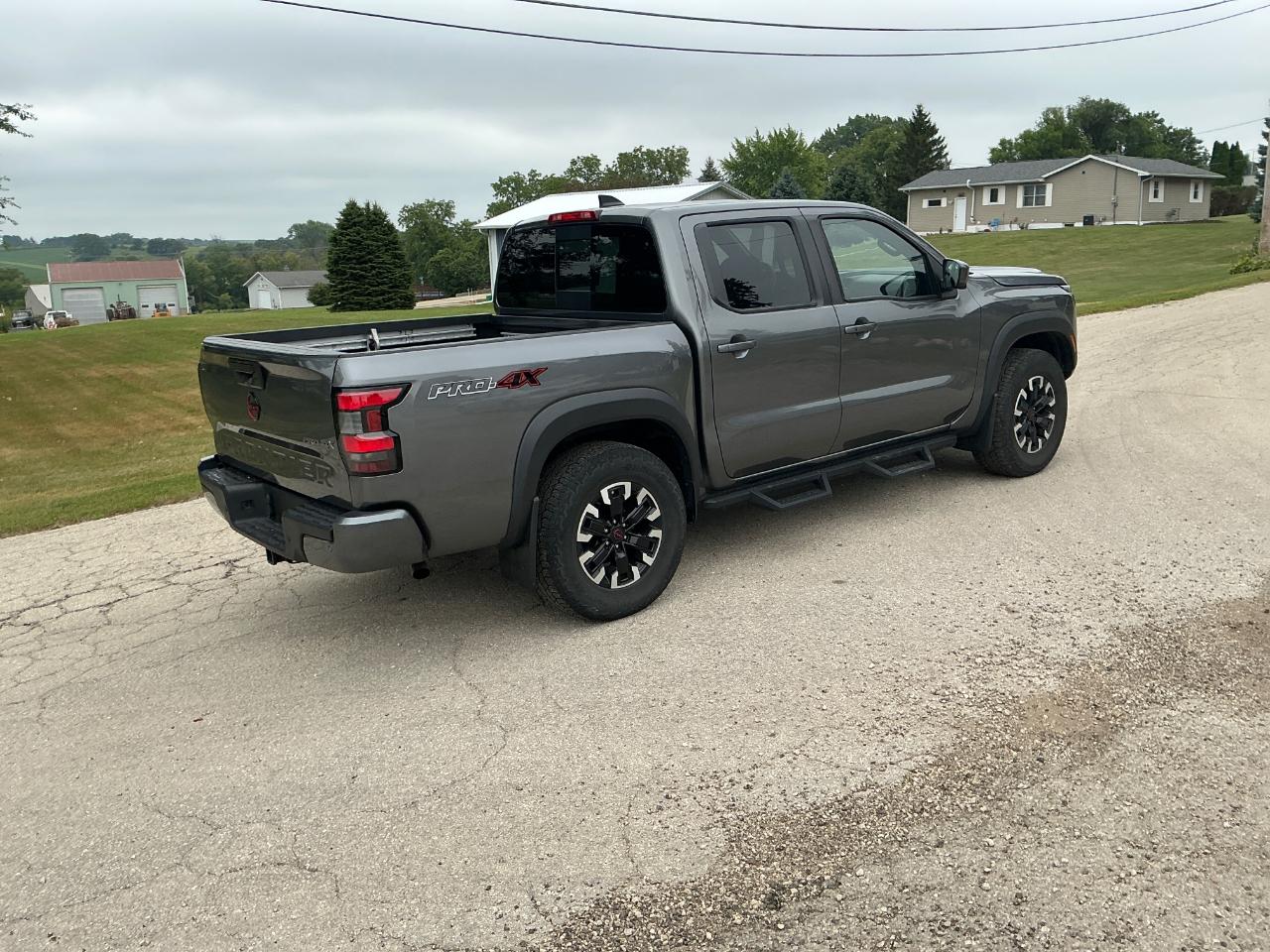 Nissan Frontier PRO-4X Crew Cab 4WD 2023