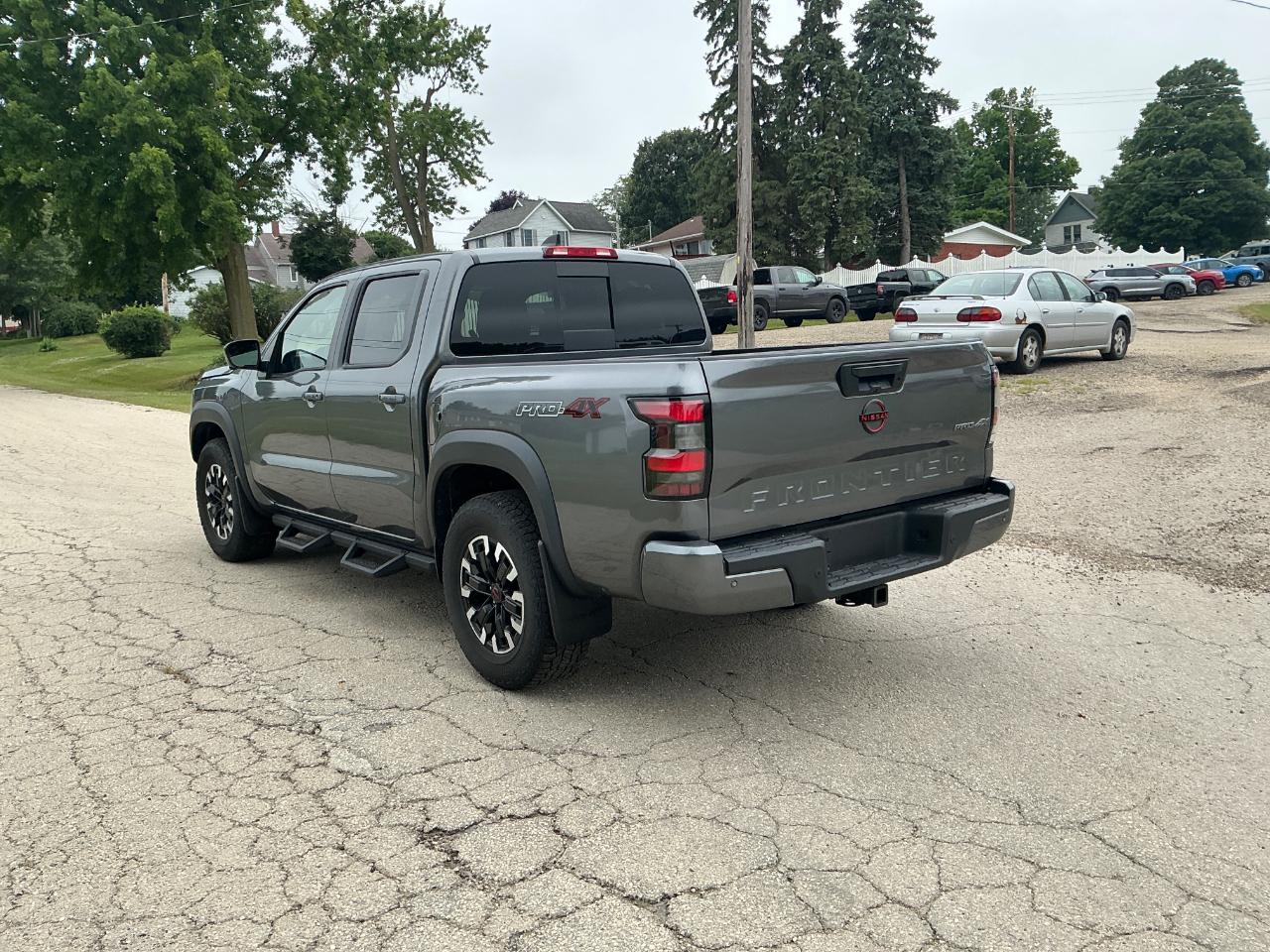 Nissan Frontier PRO-4X Crew Cab 4WD 2023