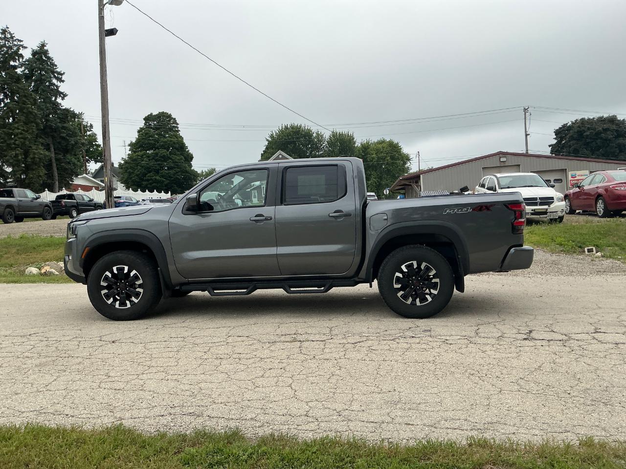 Nissan Frontier PRO-4X Crew Cab 4WD 2023