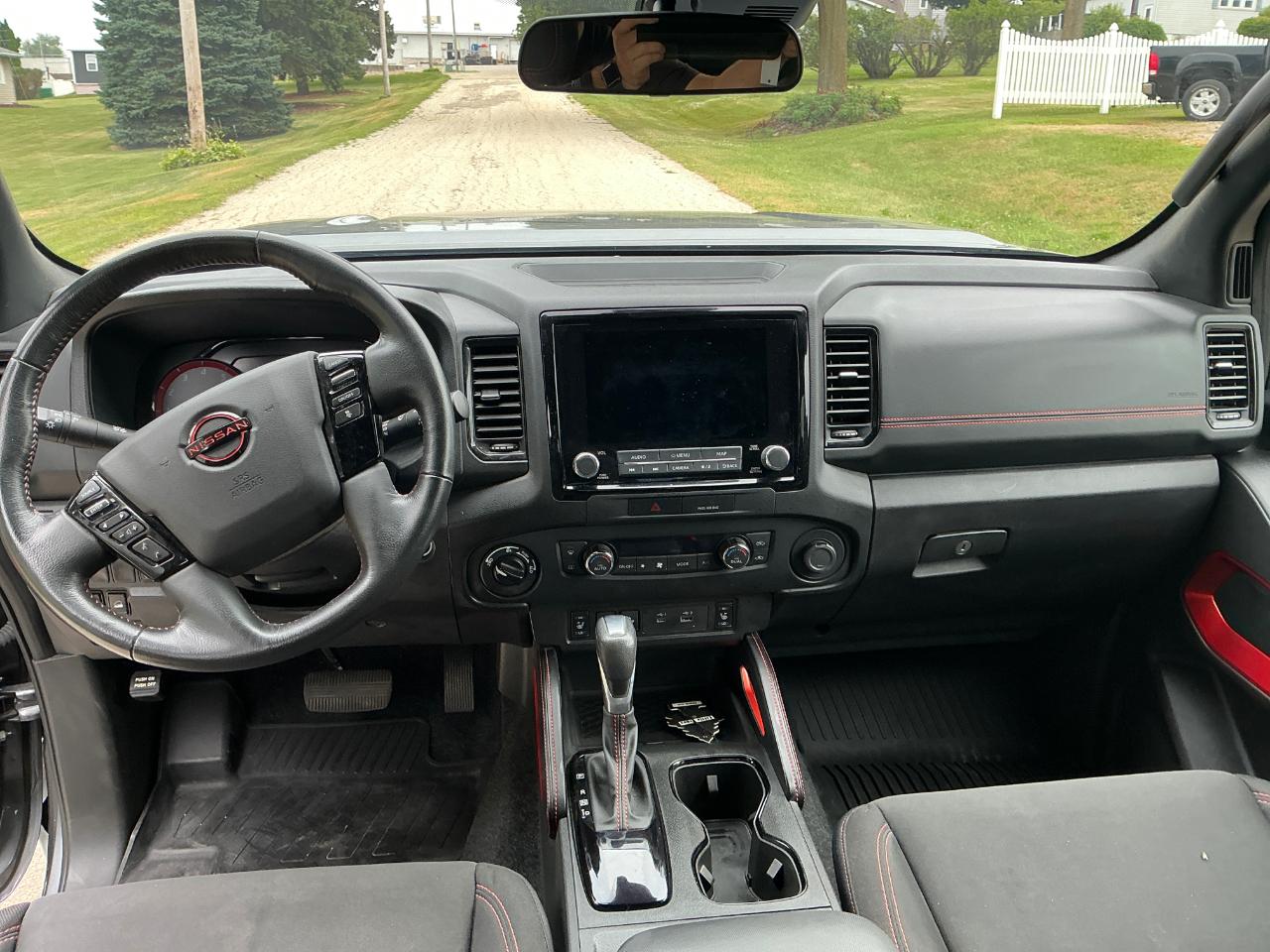 Nissan Frontier PRO-4X Crew Cab 4WD 2023