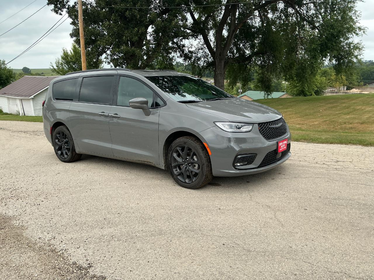 Chrysler Pacifica Touring L AWD 2022