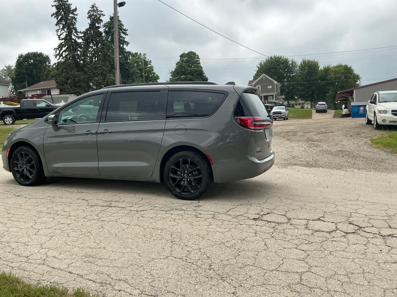 Chrysler Pacifica Touring L AWD 2022