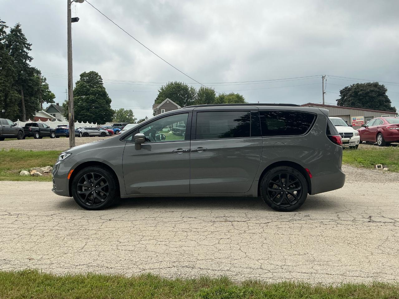 Chrysler Pacifica Touring L AWD 2022