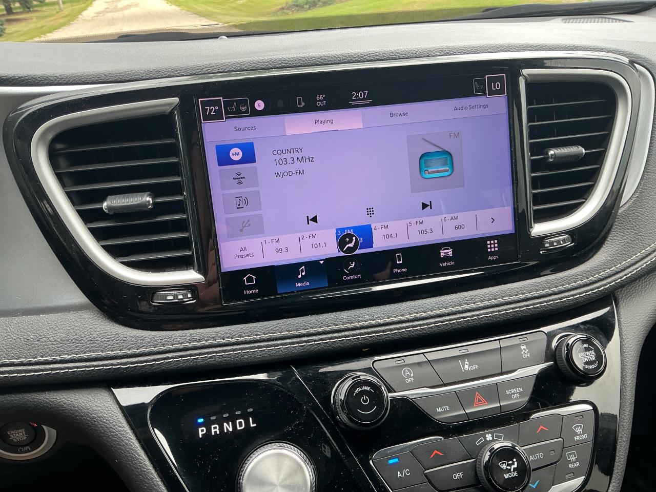 Chrysler Pacifica Touring L AWD 2022
