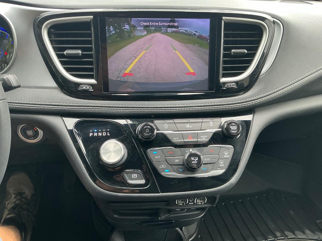 Chrysler Pacifica Touring L AWD 2022