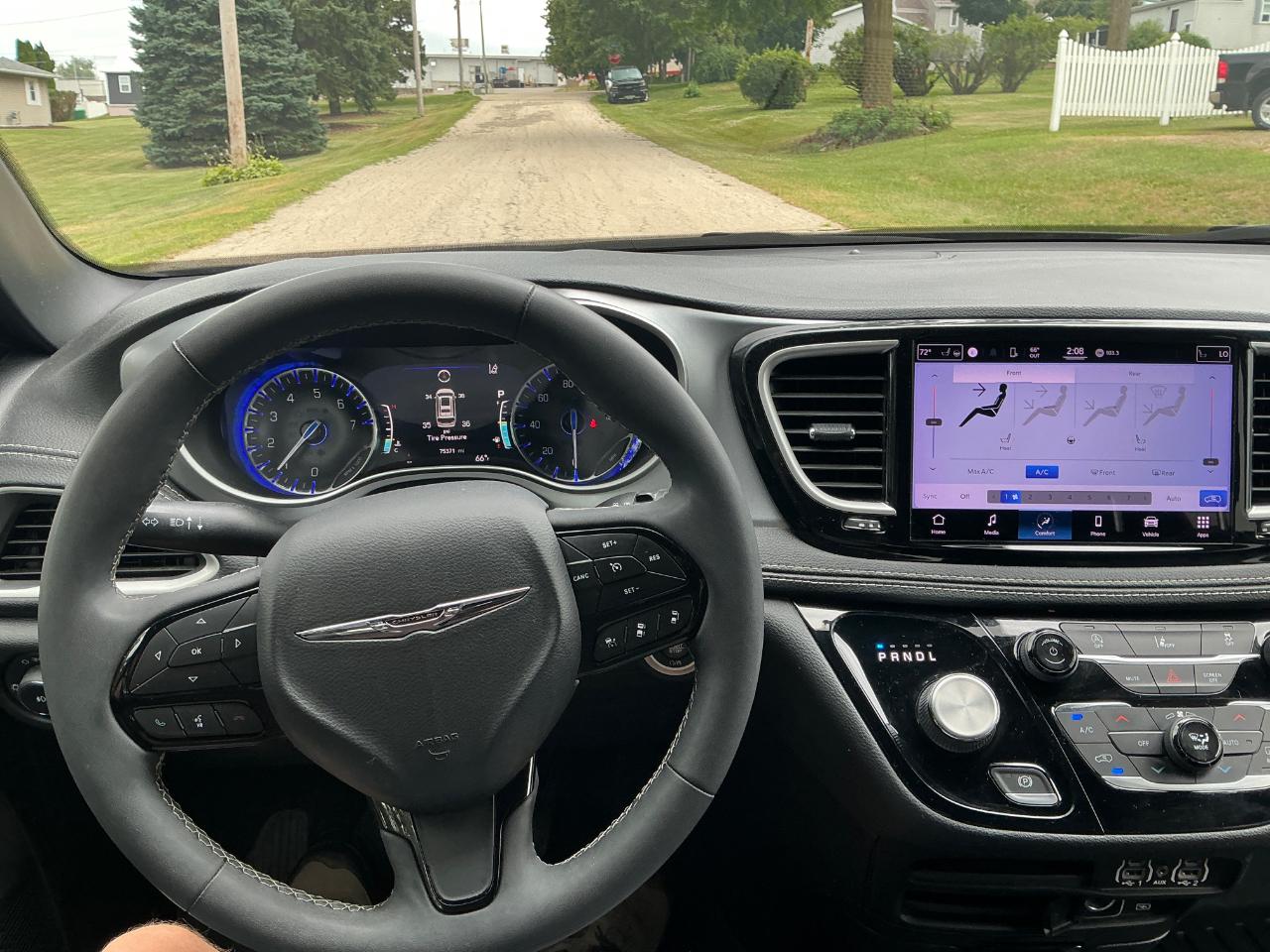 Chrysler Pacifica Touring L AWD 2022