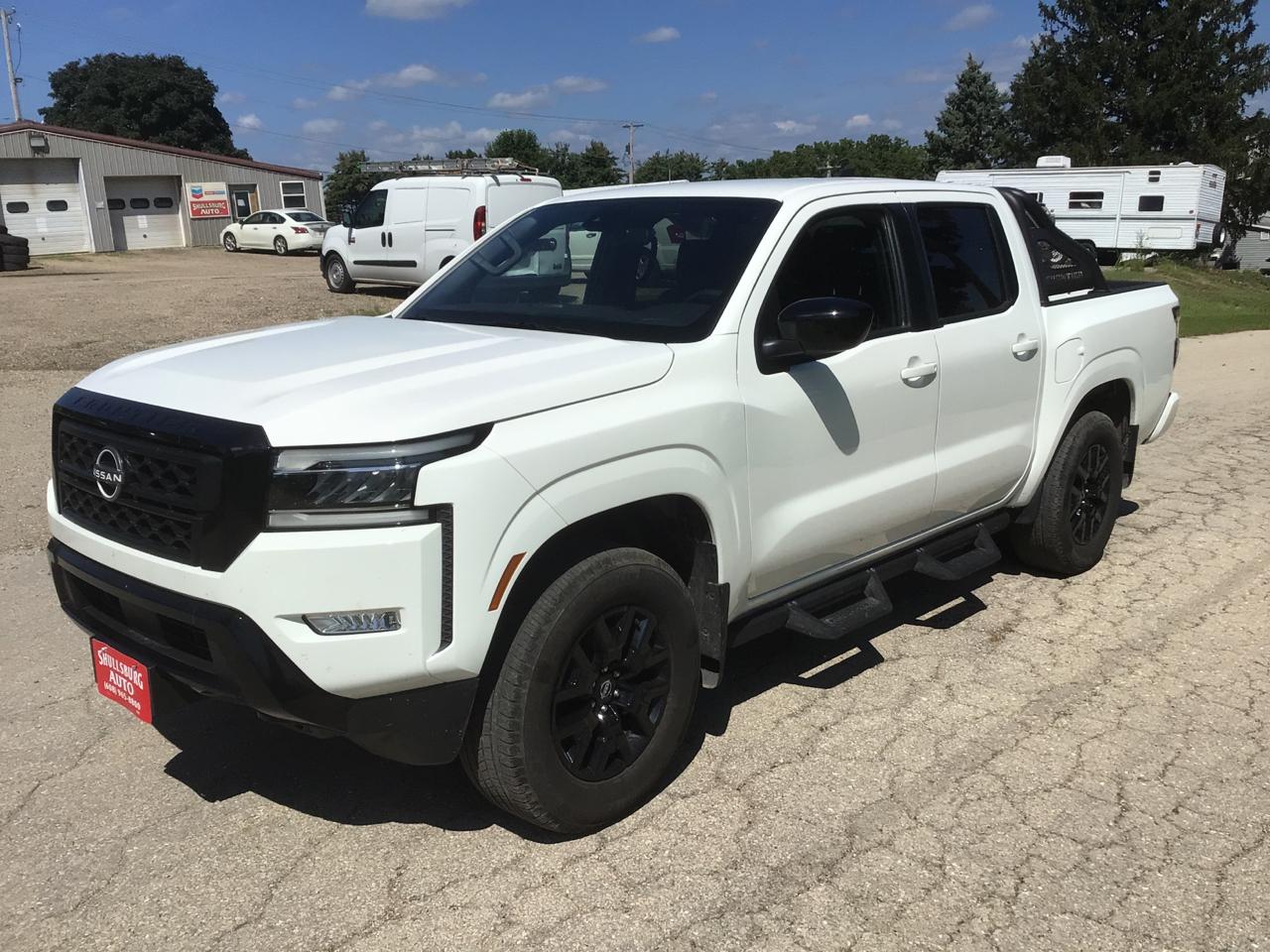 2023 Nissan Frontier SV Crew Cab 4WD