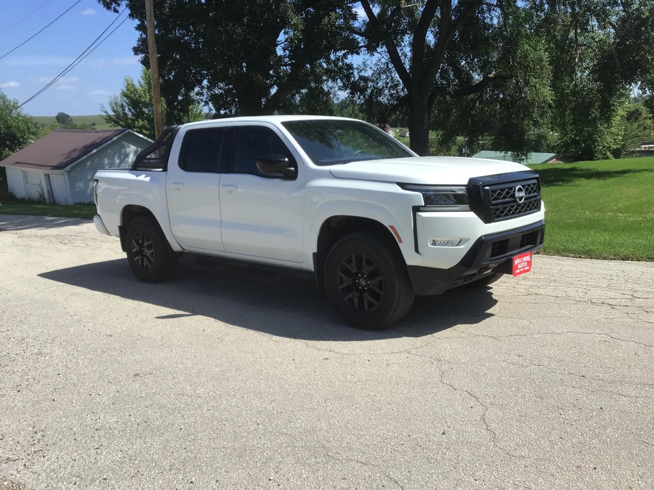 Nissan Frontier SV Crew Cab 4WD 2023