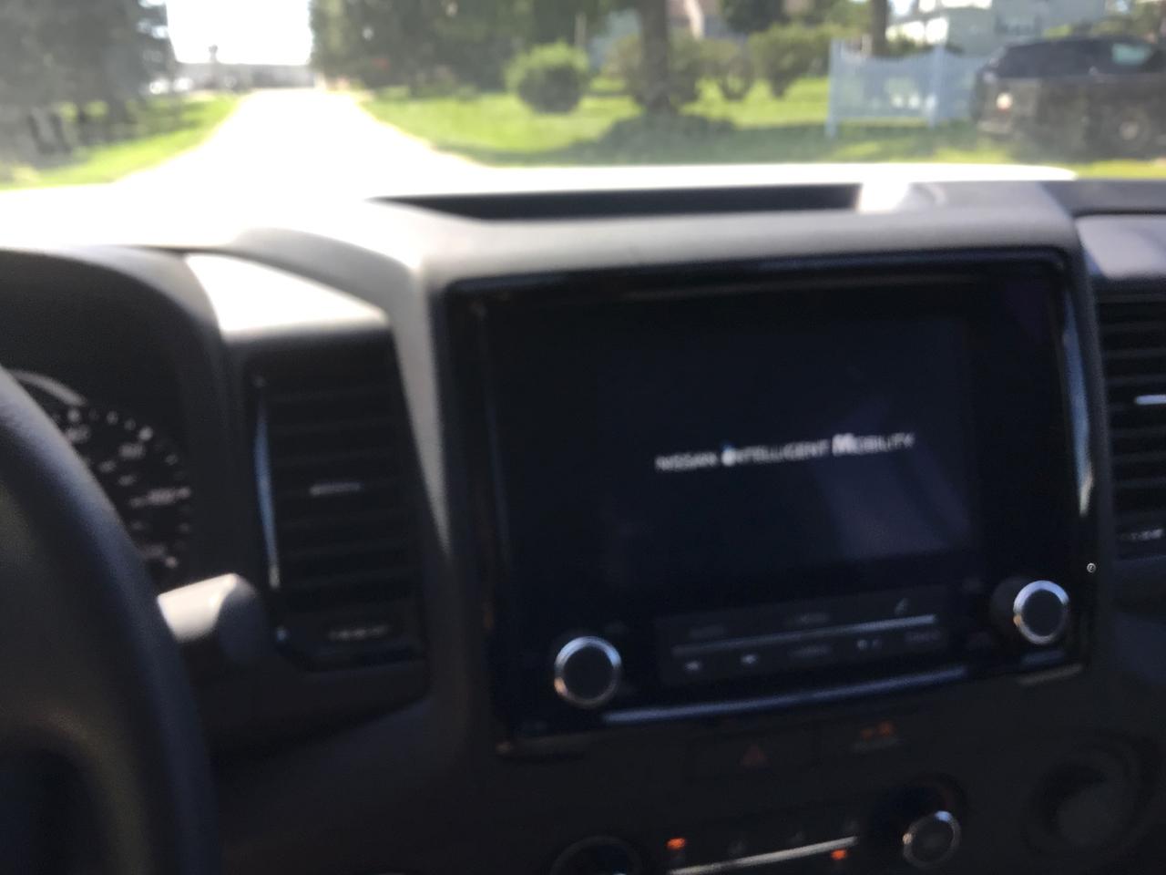 Nissan Frontier SV Crew Cab 4WD 2023