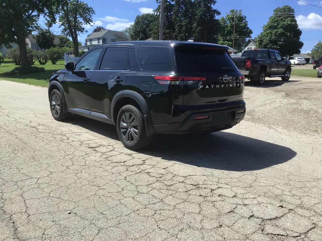 Nissan Pathfinder S 4WD 2023