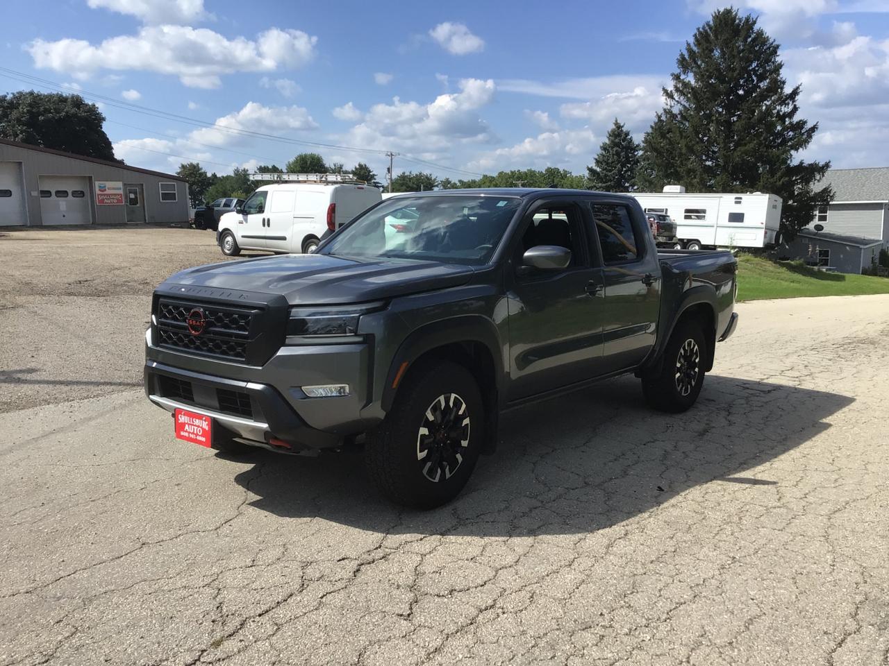 Nissan Frontier PRO-4X Crew Cab 4WD 2024