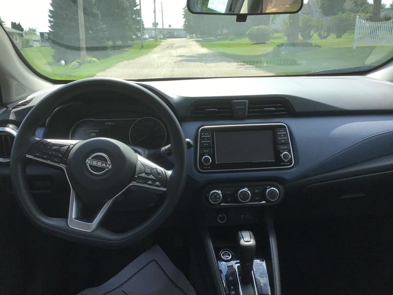 Nissan Versa SV 2024