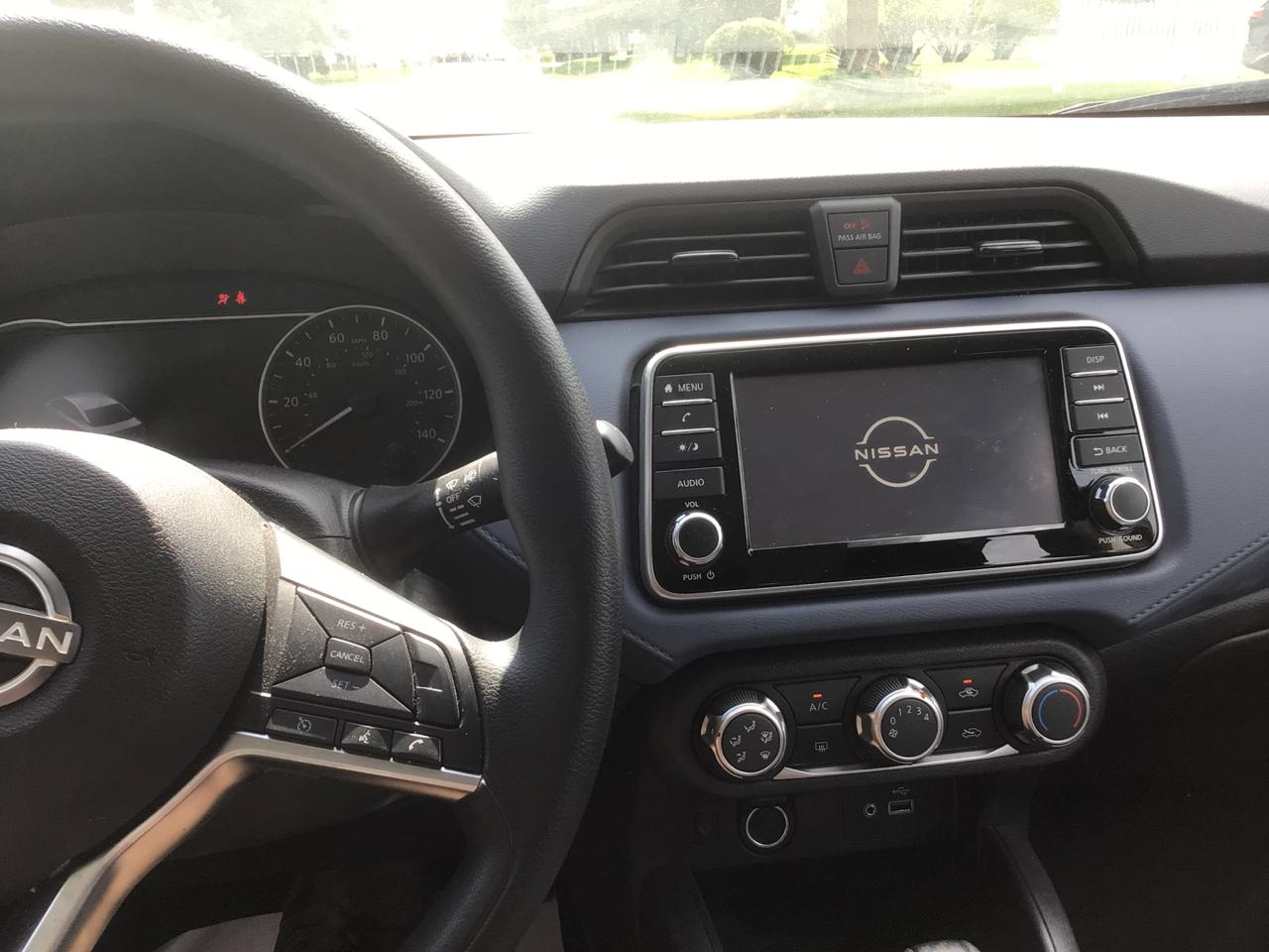 Nissan Versa SV 2024
