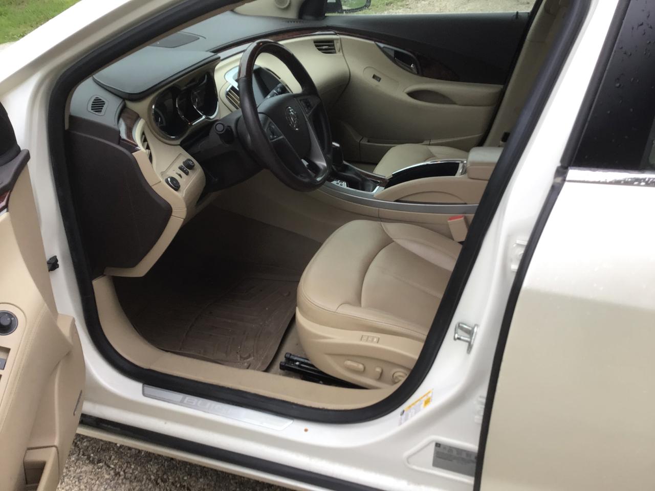 Buick LaCrosse Premium Package 3, w/Leather 2013