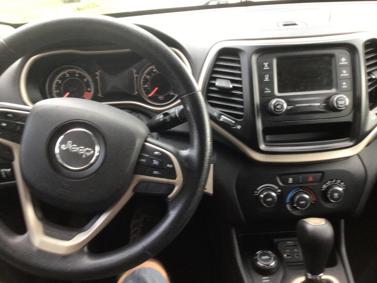 Jeep Cherokee Sport 4WD 2014