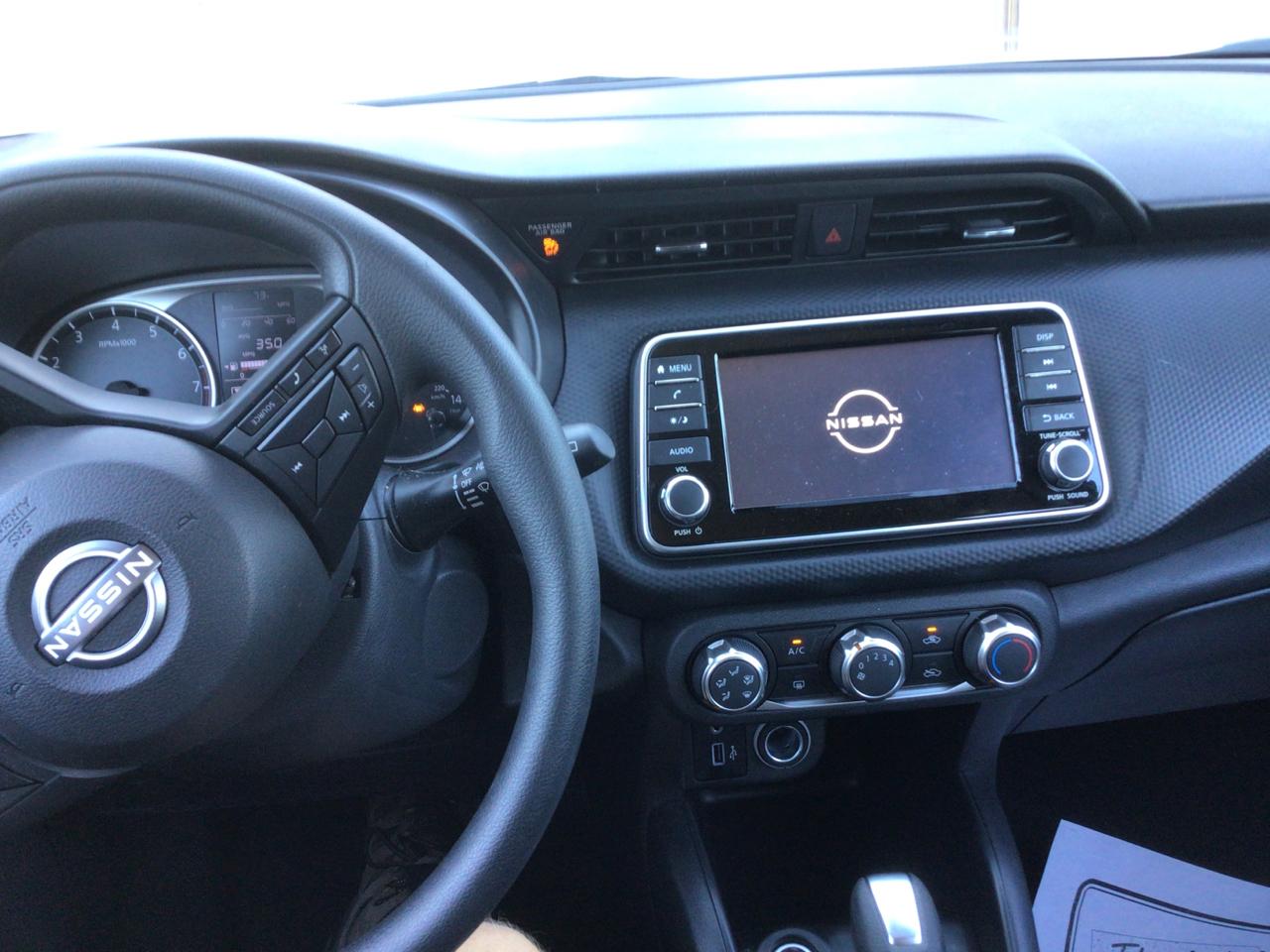 Nissan Kicks S 2025