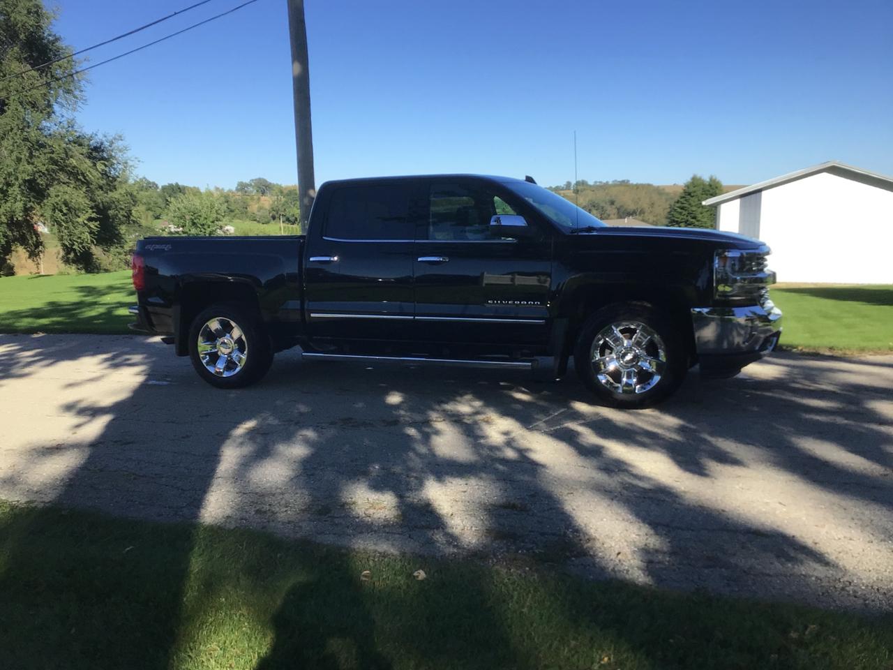Chevrolet Silverado 1500 LTZ Crew Cab 4WD 2017