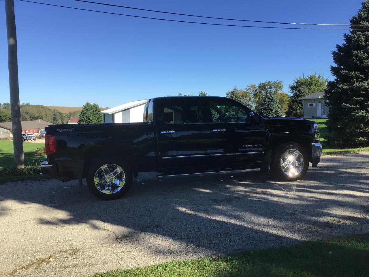 Chevrolet Silverado 1500 LTZ Crew Cab 4WD 2017