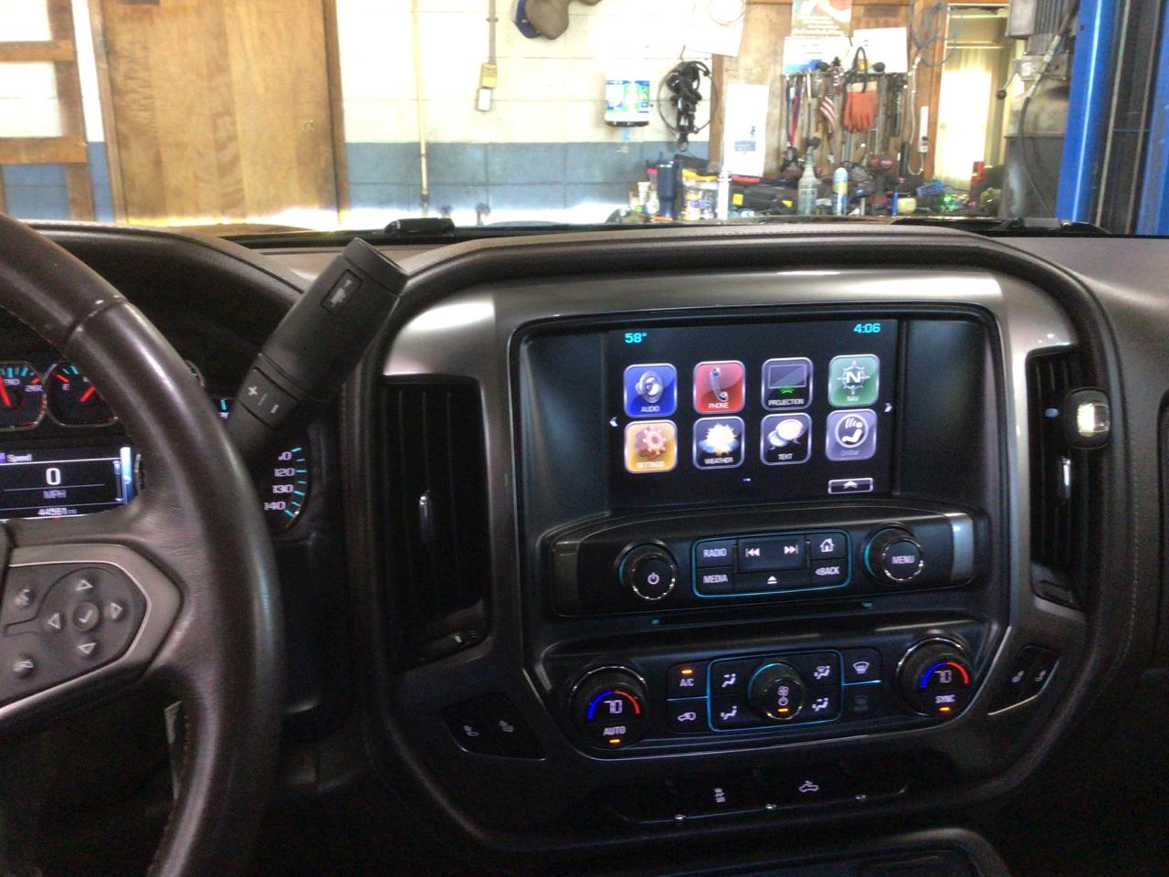 Chevrolet Silverado 1500 LTZ Crew Cab 4WD 2017