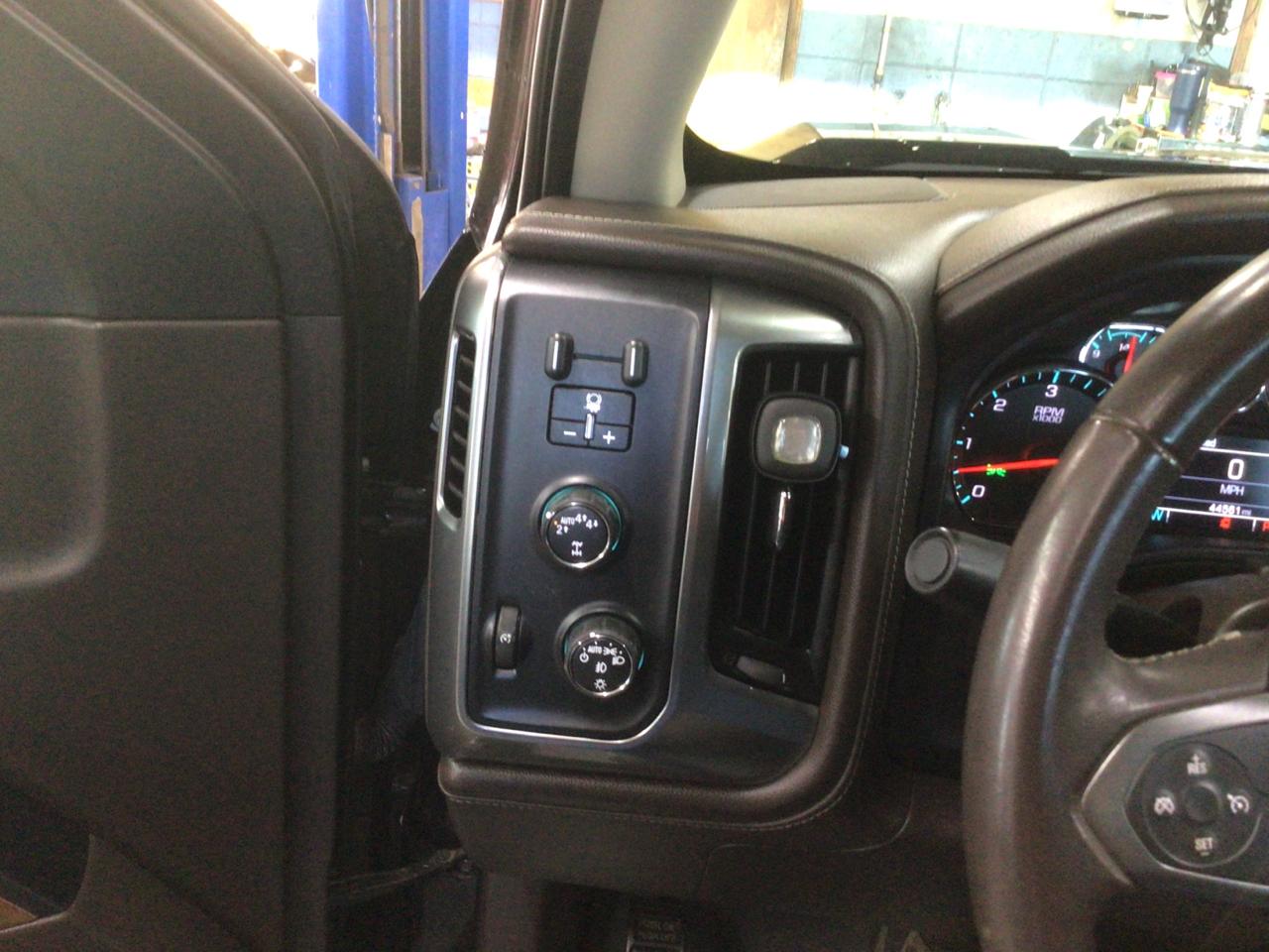 Chevrolet Silverado 1500 LTZ Crew Cab 4WD 2017