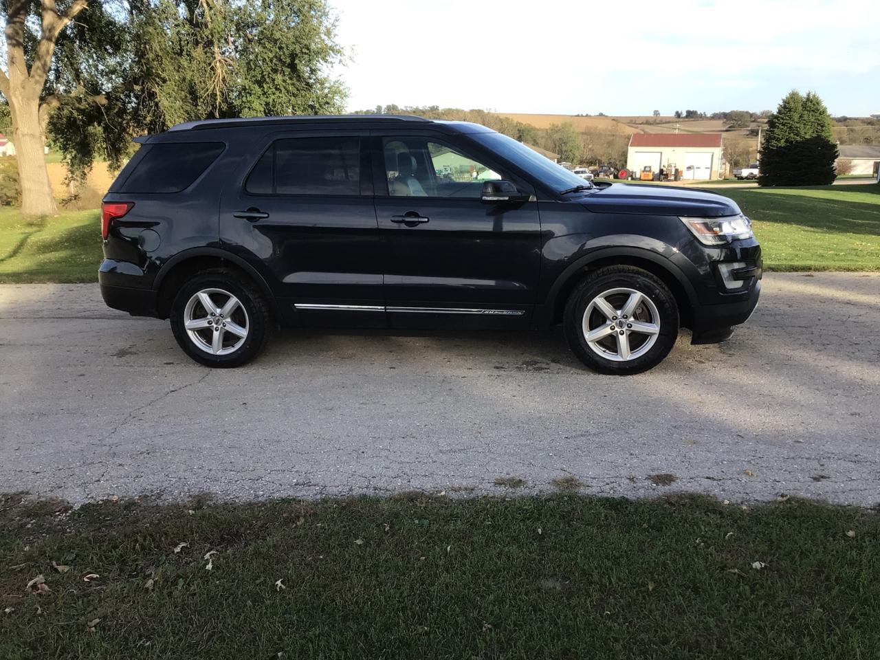 Ford Explorer XLT 4WD 2017