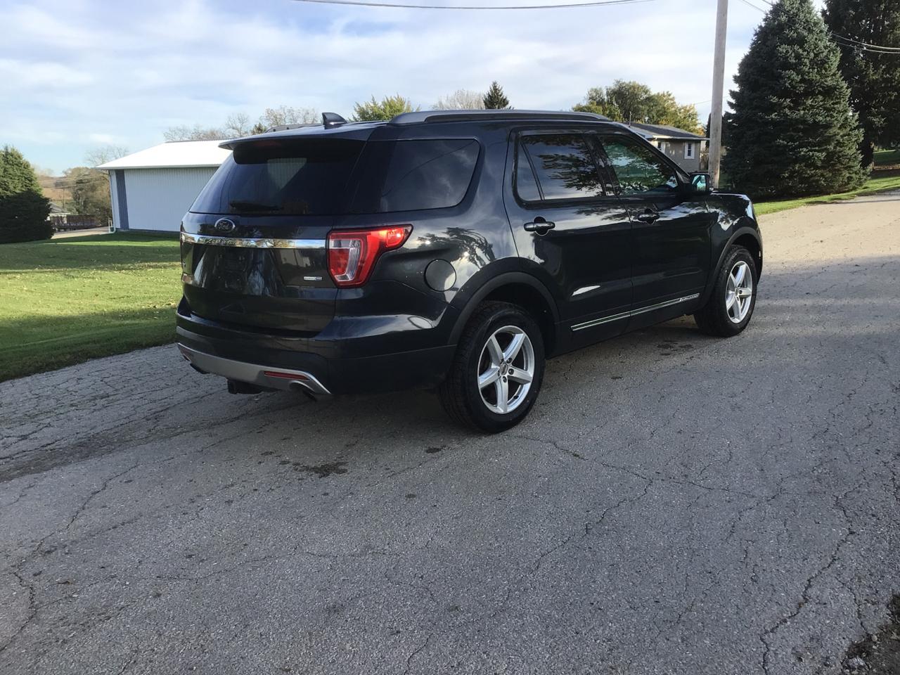 Ford Explorer XLT 4WD 2017