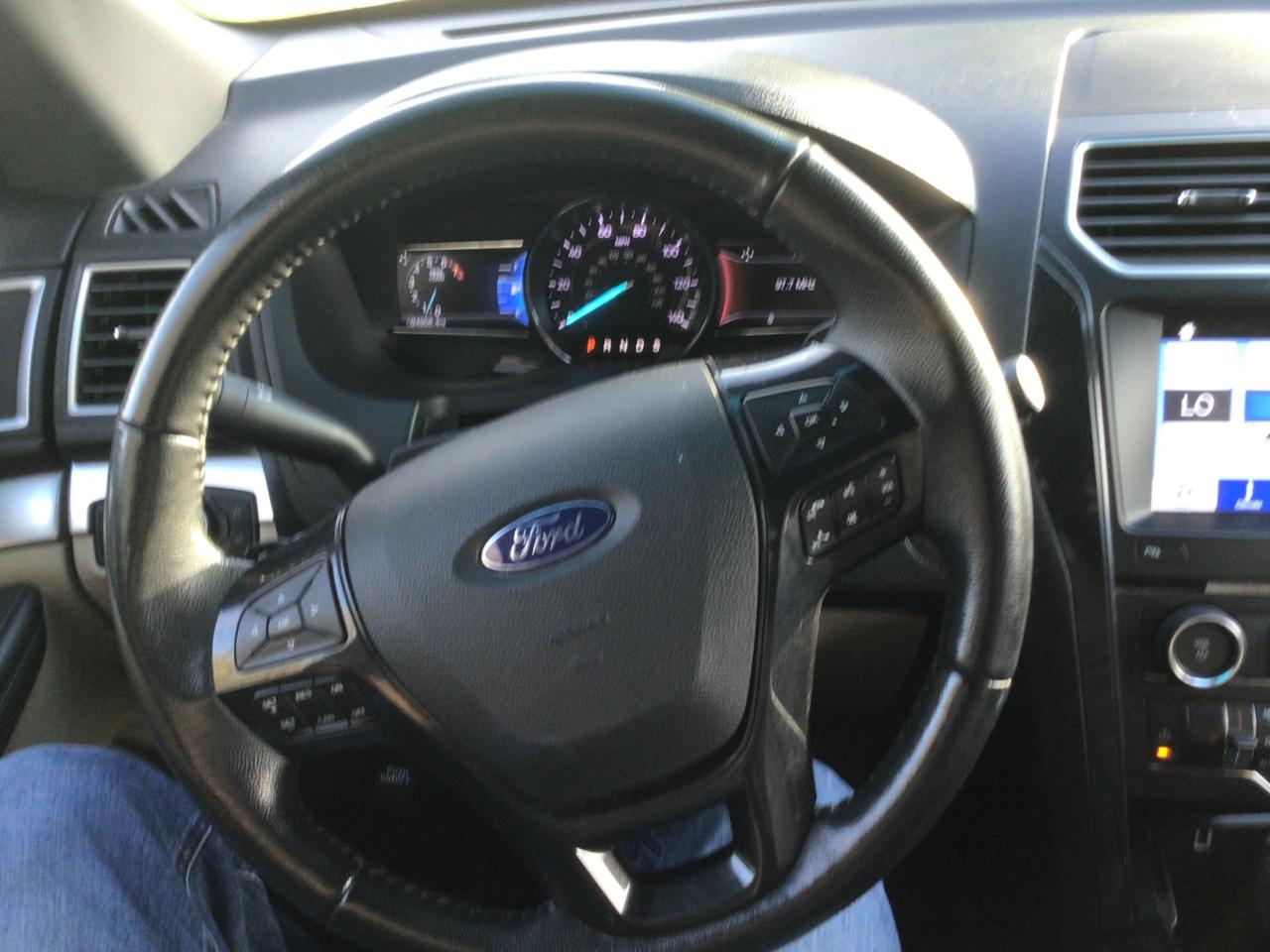 Ford Explorer XLT 4WD 2017